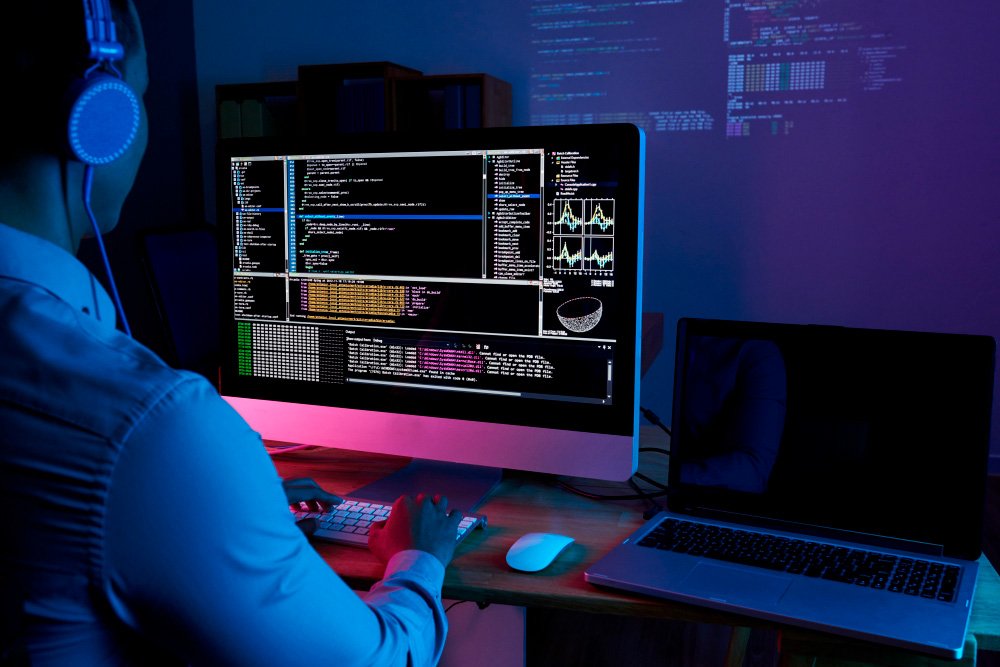 Persona programando